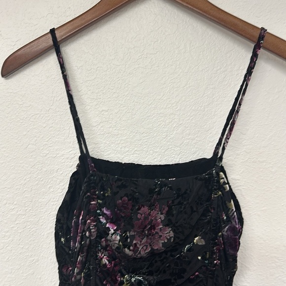 Urban Outfitters Velvet Floral Bodycon Dress size large - Picture 5 of 12